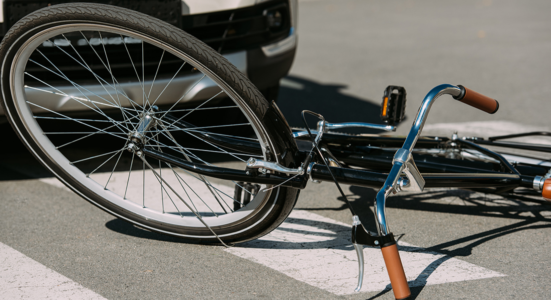 Schwerer Verkehrsunfall in Wien-Währing: Radfahrerin lebensgefährlich verletzt