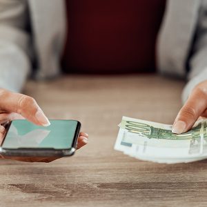 Erneut falscher Polizist in Wien: Seniorin in Josefstadt verliert fünfstelligen Betrag